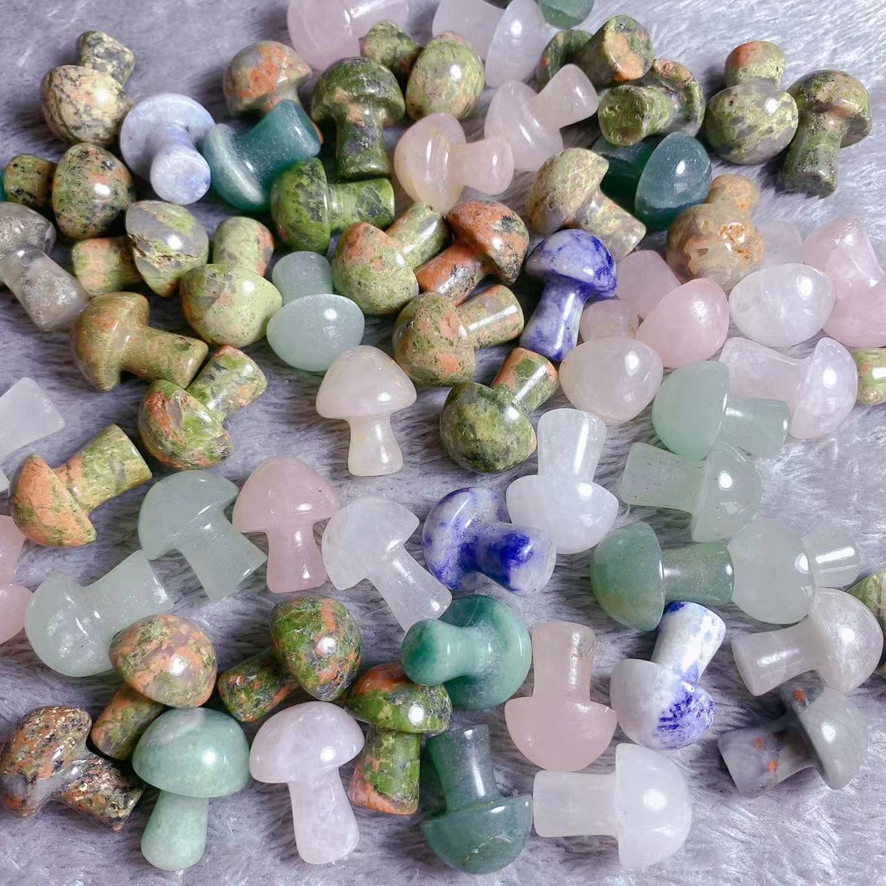 Wholesale Bulk Crystal Mushrooms Gem Crystals Healing Stones Carvings Mix Mushroom