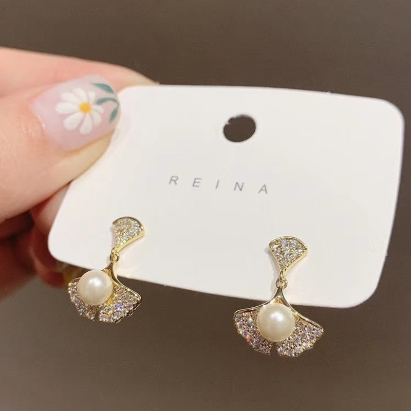 Jewelry Real gold electroplating 925 silver needle fan-shaped micro inlaid Zircon Earrings Korean Pearl New Trend simple