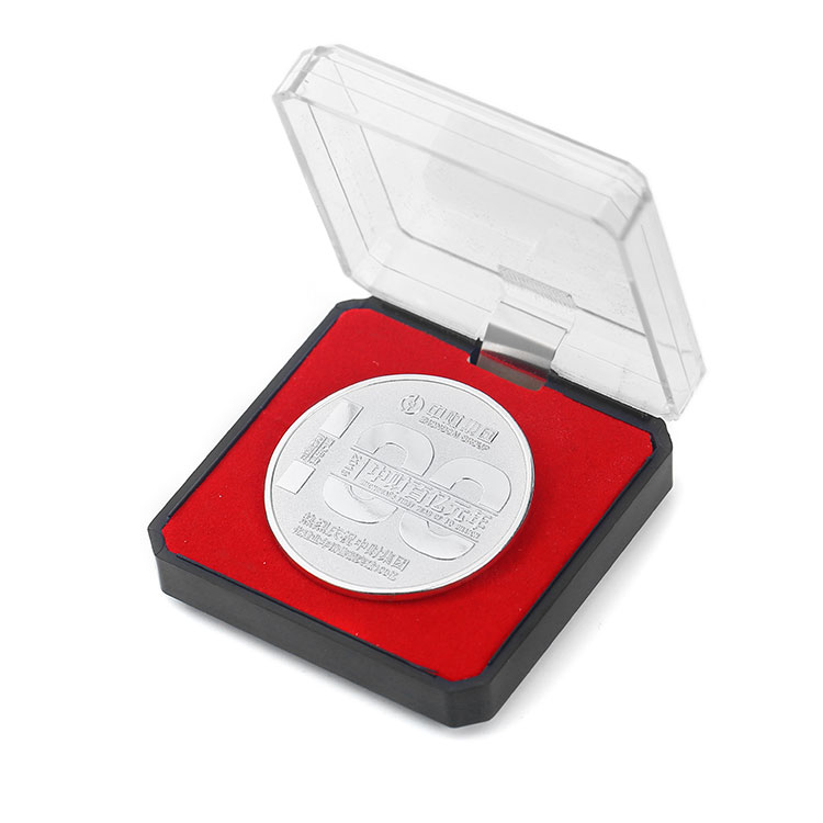 custom logo circle round silver lapel pin gift box