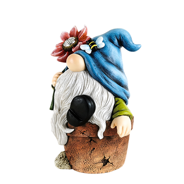 Newest Product folk crafts 2021 Innovative Resin Garden Ornaments Outdoor White Beard Dwarf Sculpture With Solar LED Light