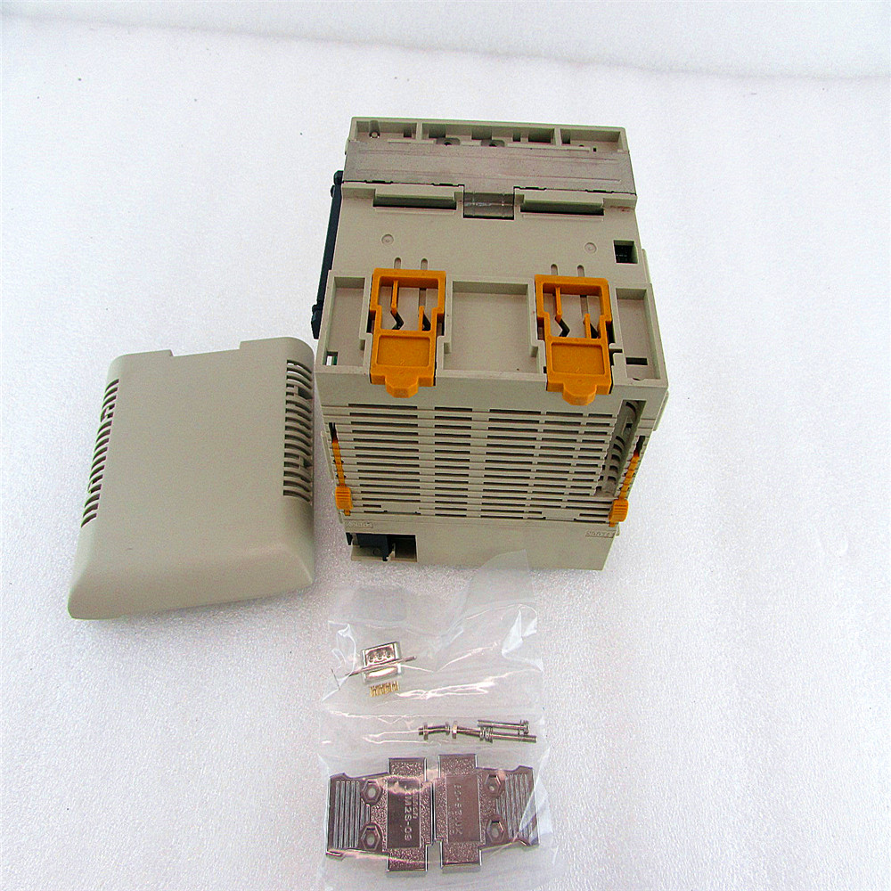 Оригинальный программируемый plc CQM1-OD212