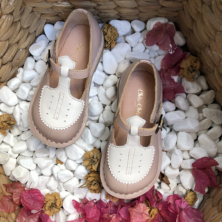 Summer beautiful and fashionable pink princess party shoes, leather round toe sandals for men and girls flat dress shoes