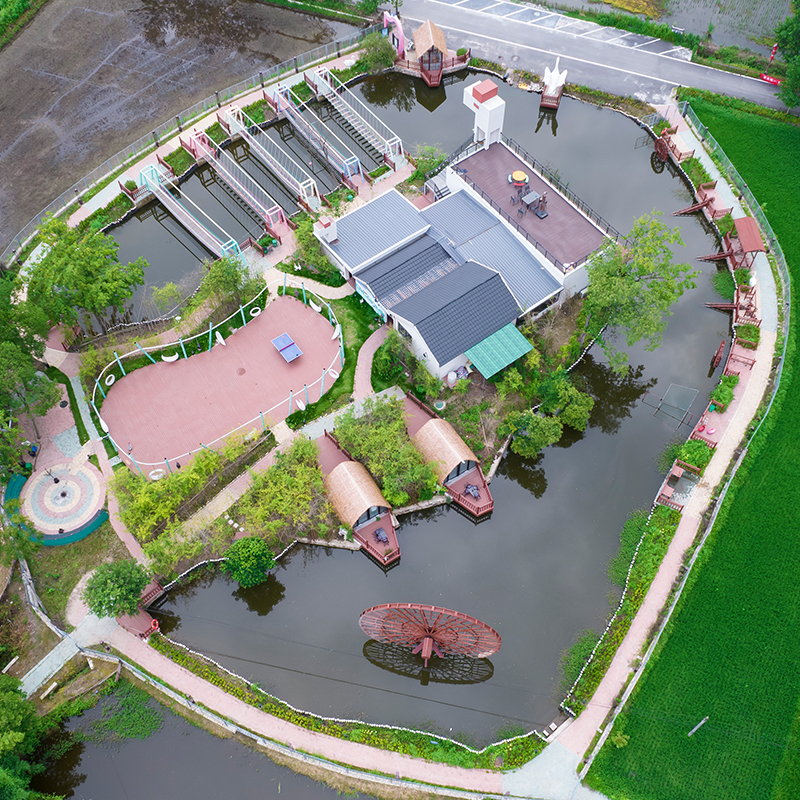 Wholesale waterproof wpc wood deck first generation wpc floor decking for home decoration