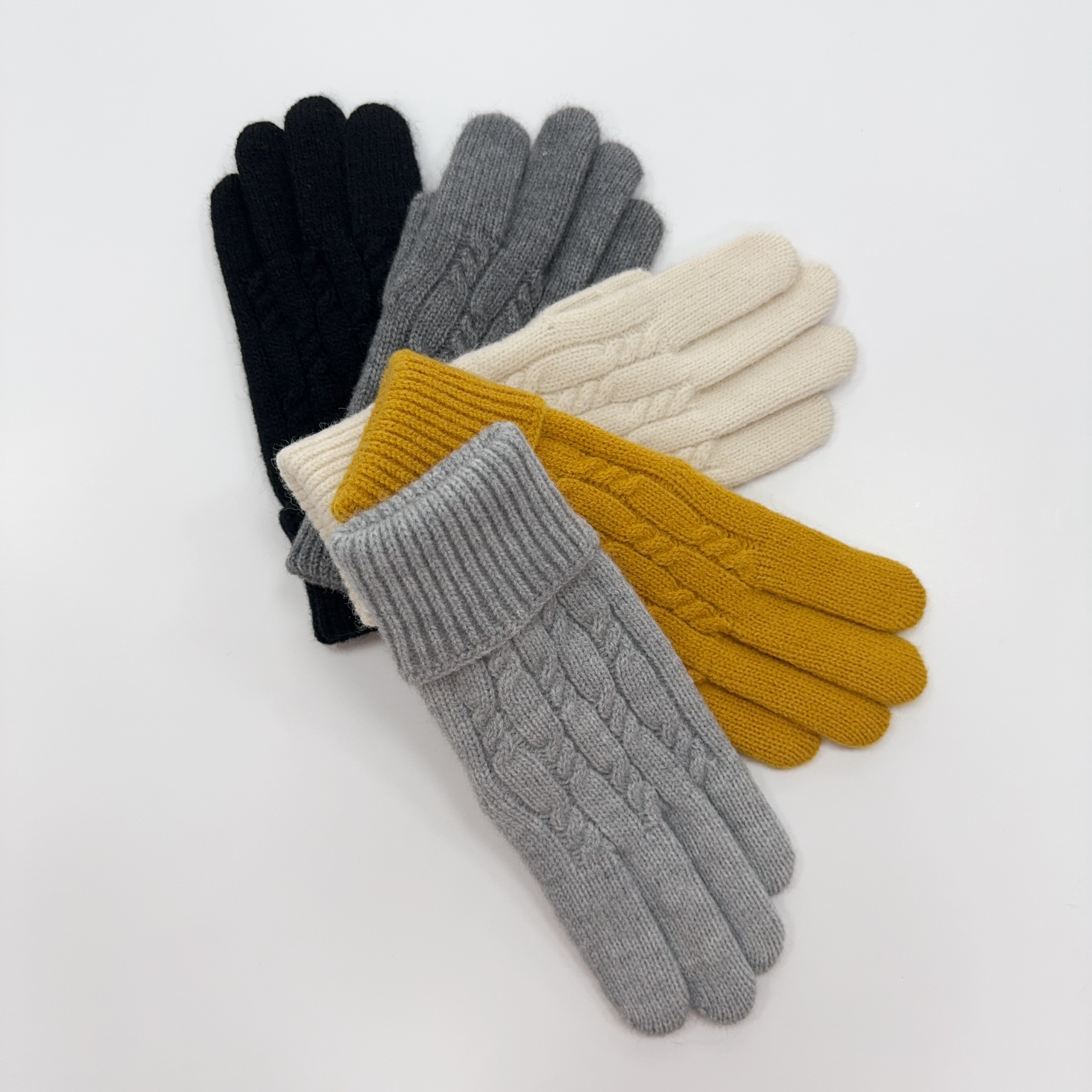 Winter Gloves for Both Men and Women, With Holes in the Palm and Fingers for Touch Screen, Twisted Flower Gloves