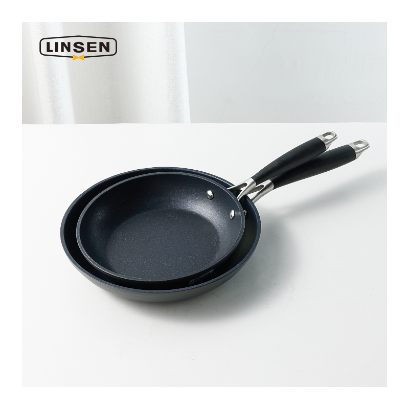 Customized 20 24cm Flat Non Stick Frying Pan Black Cooking Pot Kitchenware Accessories Big Alulminum Fry Pan Set