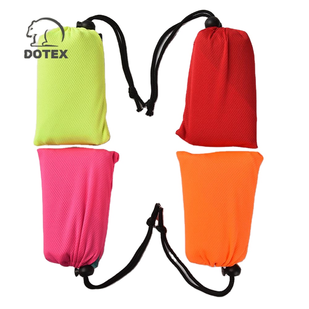 High Quality Portable Ultralight Mini Waterproof Folding Mat Picnic Beach Blanket for journey