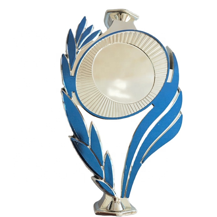 SILVER PLASTIC TROPHY RISER PATS