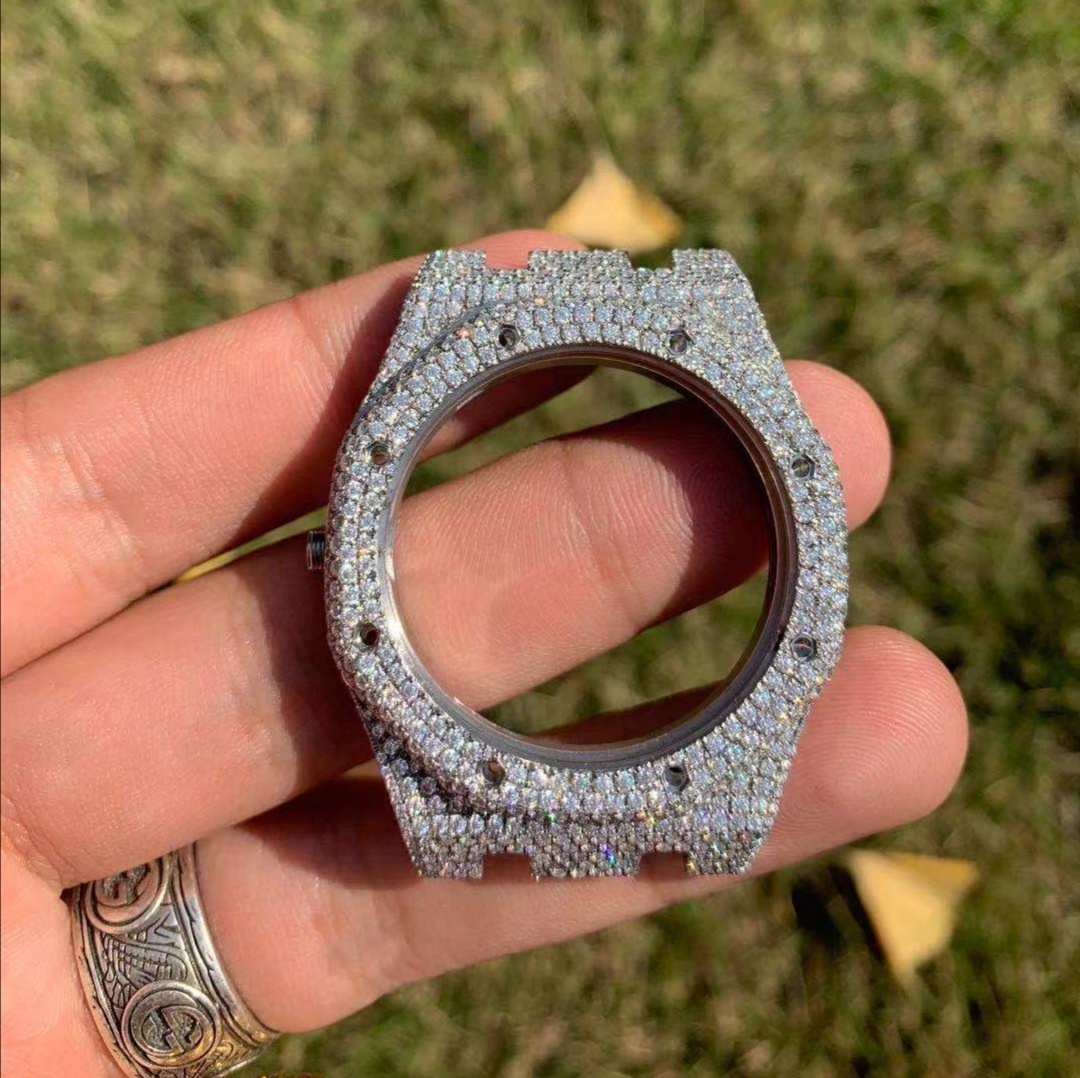 Пользовательские роскошные часы Iced Out Ручная настройка VVS лаборатория Moissanite бриллиантовые часы ободок