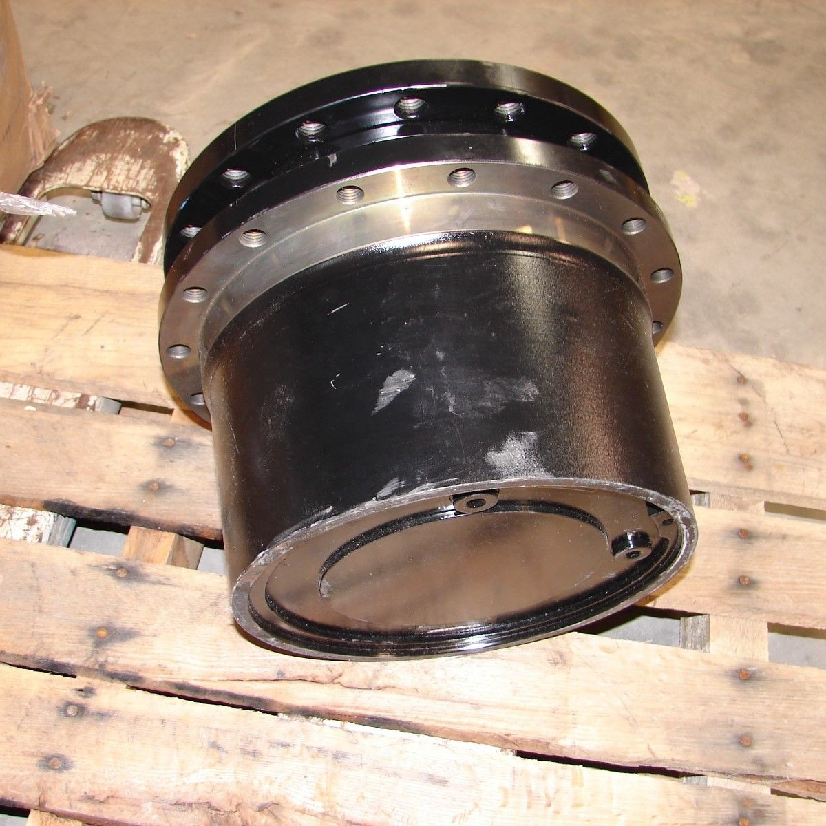 4700390604 для нашего барабана коробки передач Dynapac CC424HF, финальный привод