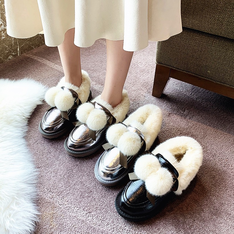 Drop shipping Cute bow hair ball snow boots women 2021 autumn and winter new leather waterproof ladies bread shoes