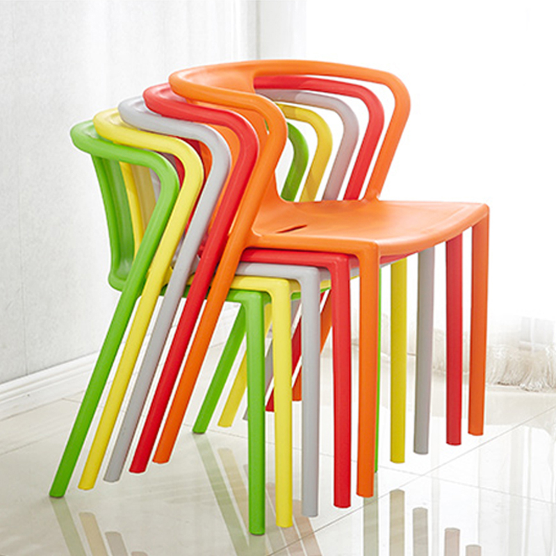 Modern Miniature Furniture Plastic PP Armrest Stackable Dining Chair Office Meeting Training Chair