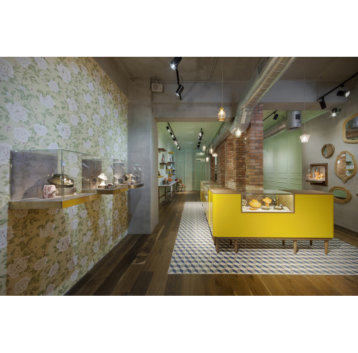 Luxury Jewelry shop interior design glass wooden jewelry display units