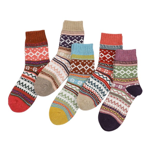 Winter Warm Terry Ladies Socks Custom Jacquard Tube girl Socks OEM knitted Crew Women's Hosiery Autumn Winter Style