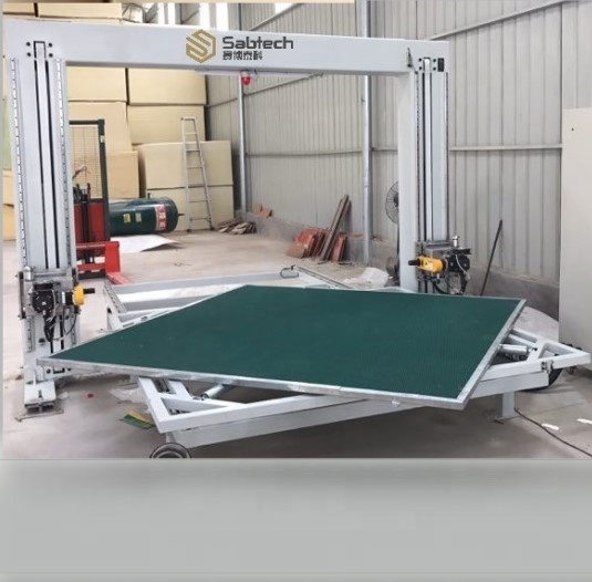 CNC колебаний лезвия для резки губки горизонтальная машина для резки поролона с поворотный стол