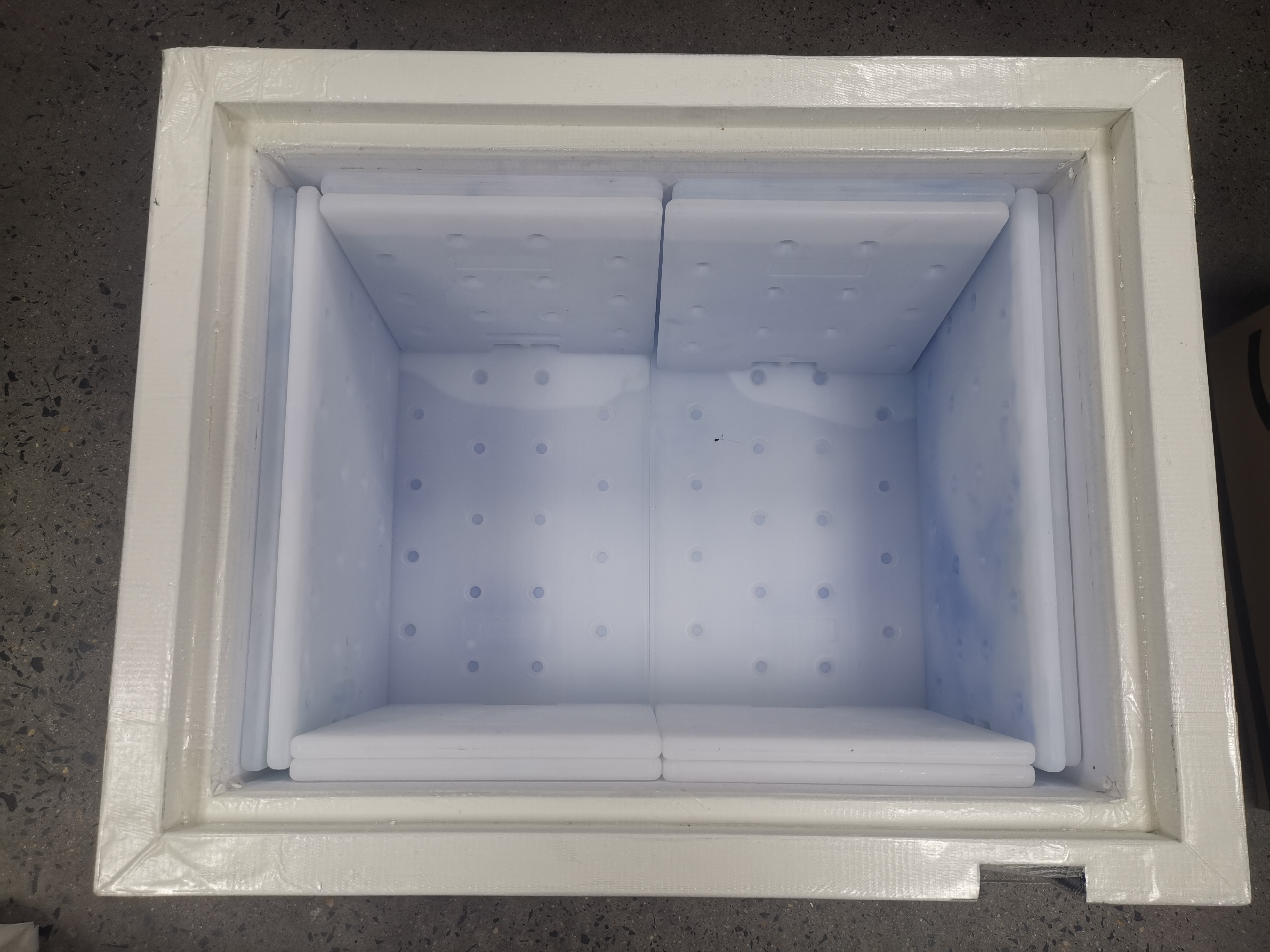 Customized Portable Medical Insulated Solar Ice Chest Cooler Box Custom Logo Time For Cold Medicine Cold Chain Transportation