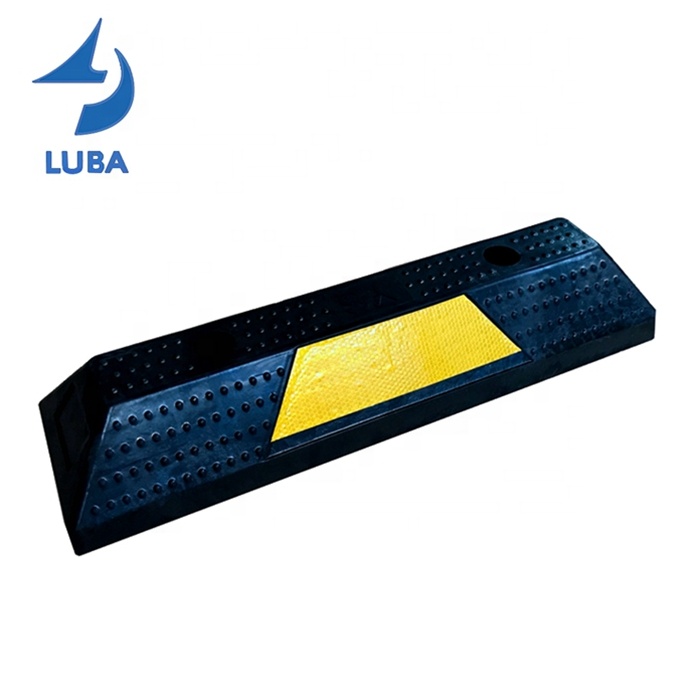 550X150X100Mm Reflective Durable Parking Lot Garage Truck Rubber Wheel Stopper