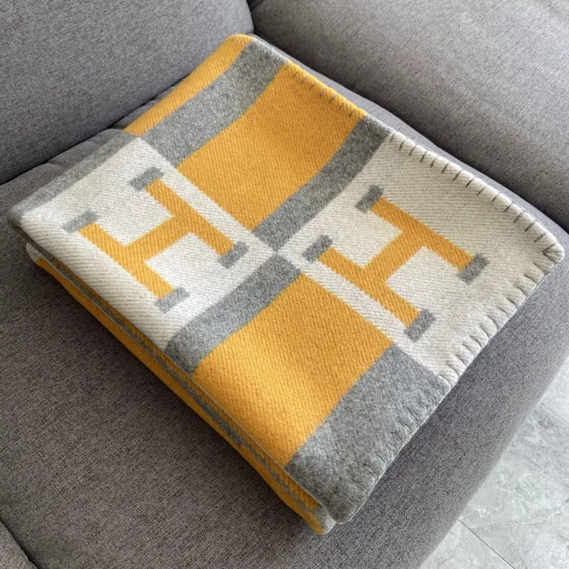 OEM customized wool H-letter wool blanket thickened in winter warm nap office luxury H blanket