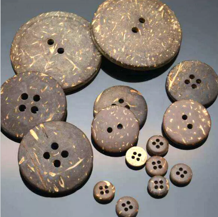 Lide Factory wholesale 4 holes natural coconut button for garment