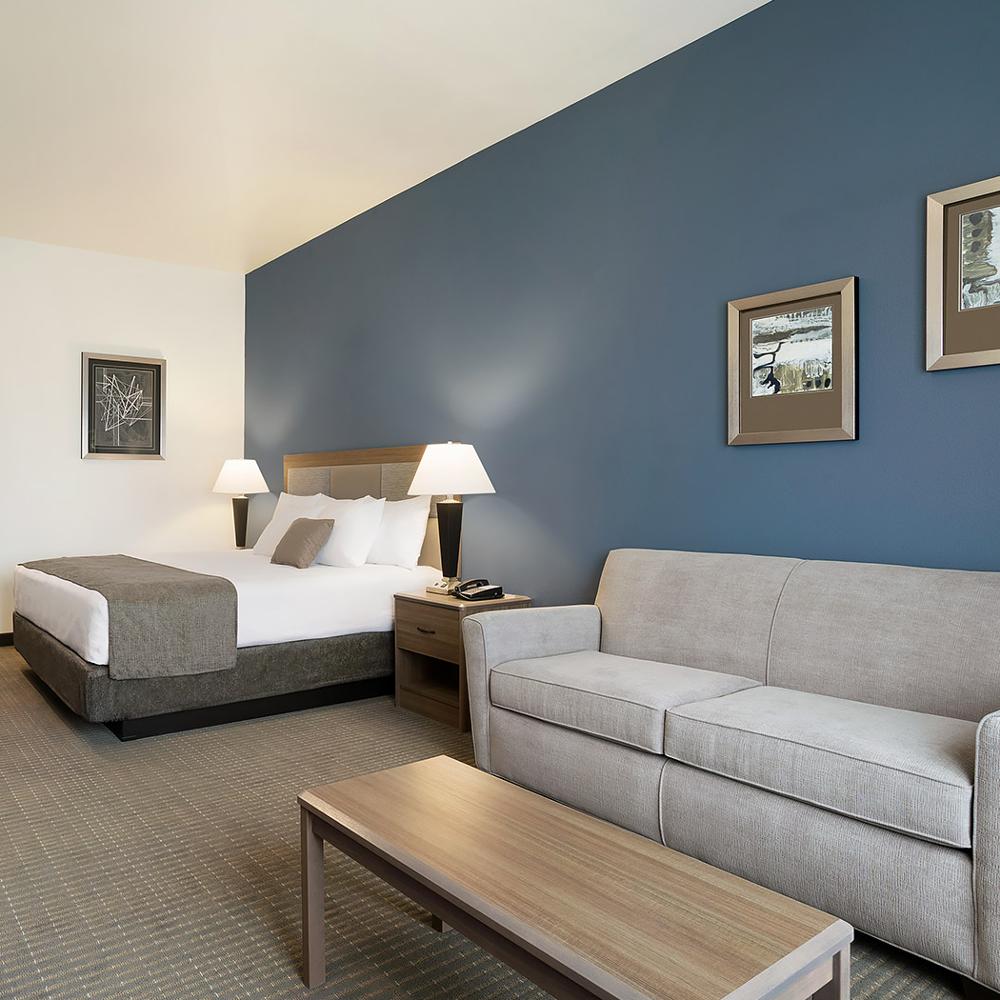 Распродажа комплектов мебели для отелей Best Western Plus под заказ