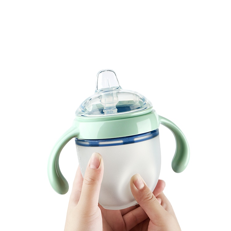 Food-grade liquid silicone bottle body for baby safe to use without fear of falling drinking cup with straw