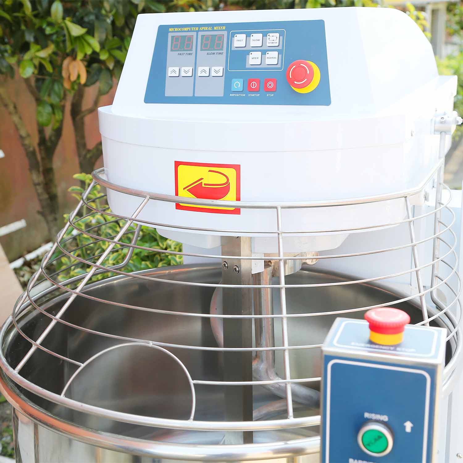 Hot Sale Commercial Dough Mxier/Commercial Big 64L Flour Mixer Bakery Machine Spiral Dough Mixer