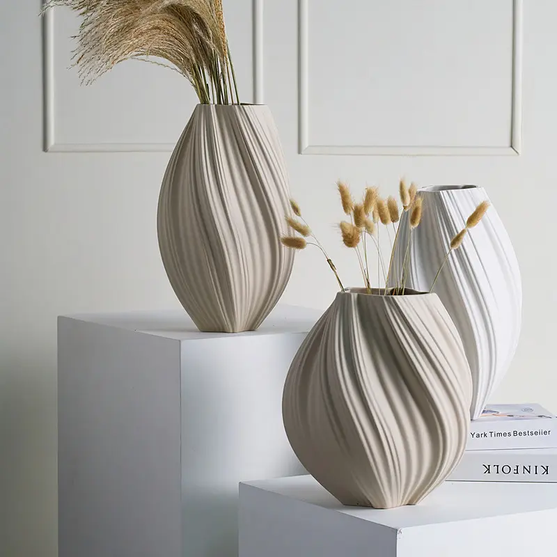 Villa Hotel Wedding Crafts Table Decorative Nordic Vases Stripe Embossed Ceraimc Flower Vase for Home Decor