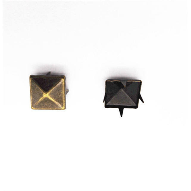 Factory Directly Wholesale Low Price Metal Square Short Prong Rivets For Garments