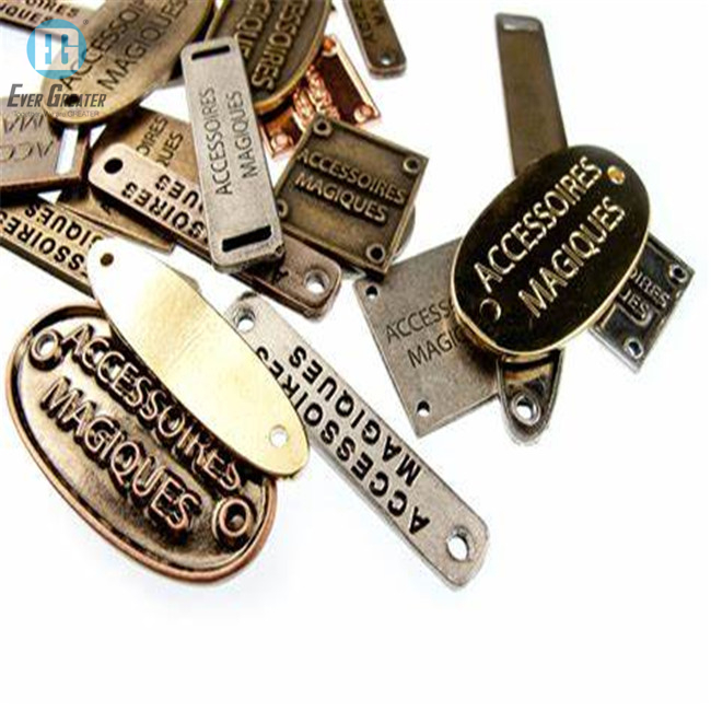 Изготовленный На Заказ ISO/TS16949 Сертифицированный Фабричный металлический дизайн логотипа, сумка металлическая пластина логотипа