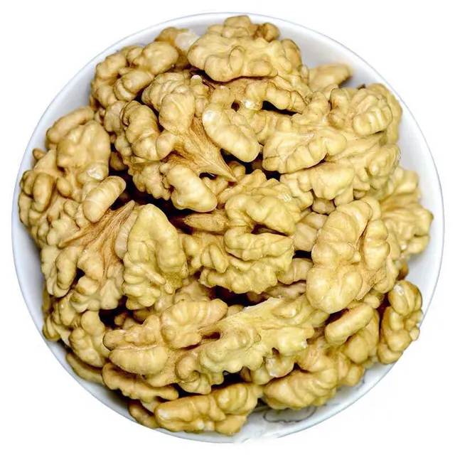 China cheap prices raw walnut shelled dry  walnuts for sale