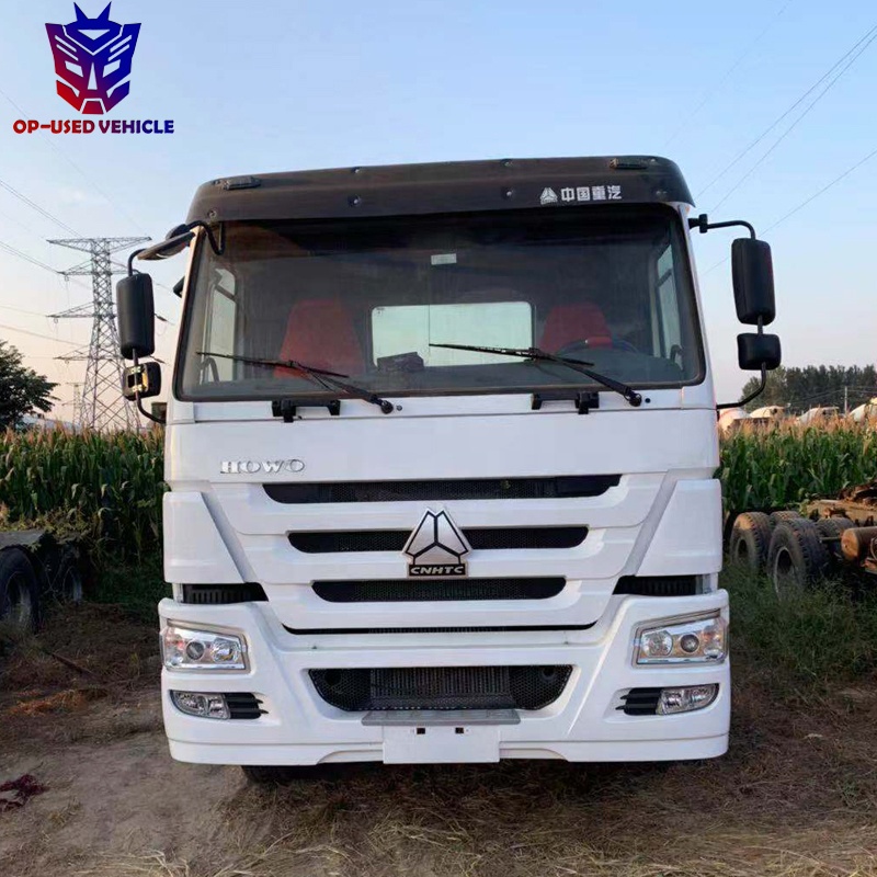 Б/у тракторный грузовик Sinotruck howo