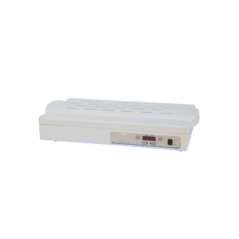 Infant phototherapy unit for neonatal use