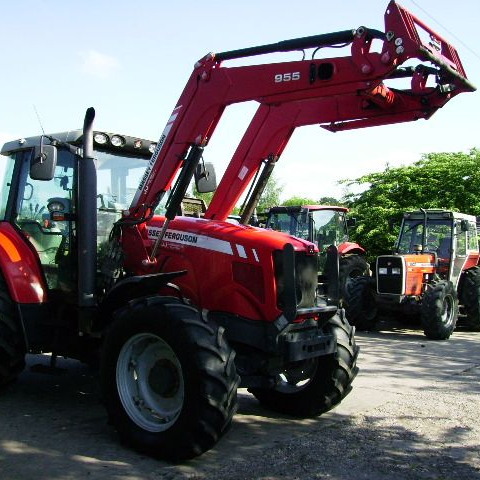 Б/у сельскохозяйственные тракторы Massey Ferguson 385 85 HP 4X4