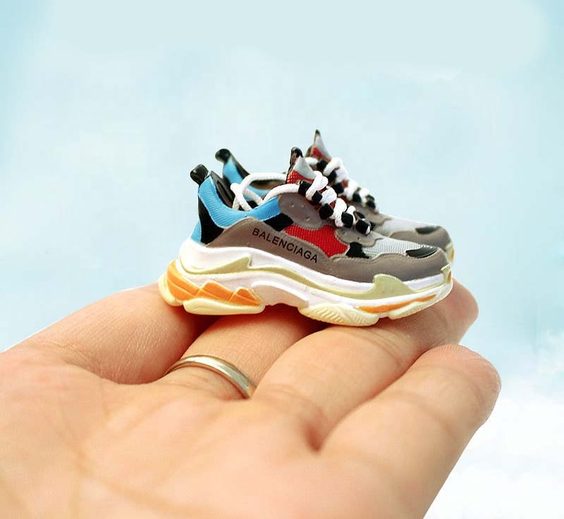 HOT cute llaveros jordan keychain Pvc Mini 3d 1:6 model Shoes Sneaker Keychain balencia sneakers jointly signed shoe key chain