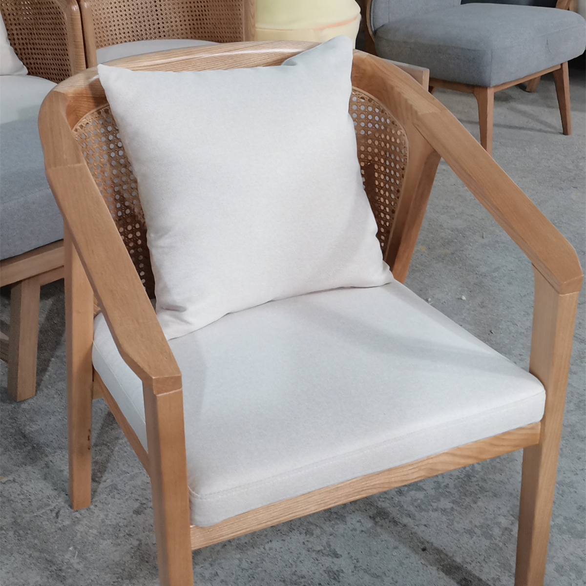 White wax solid wood frame fabric soft bag rattan dining woven chairs for hotel restaurant