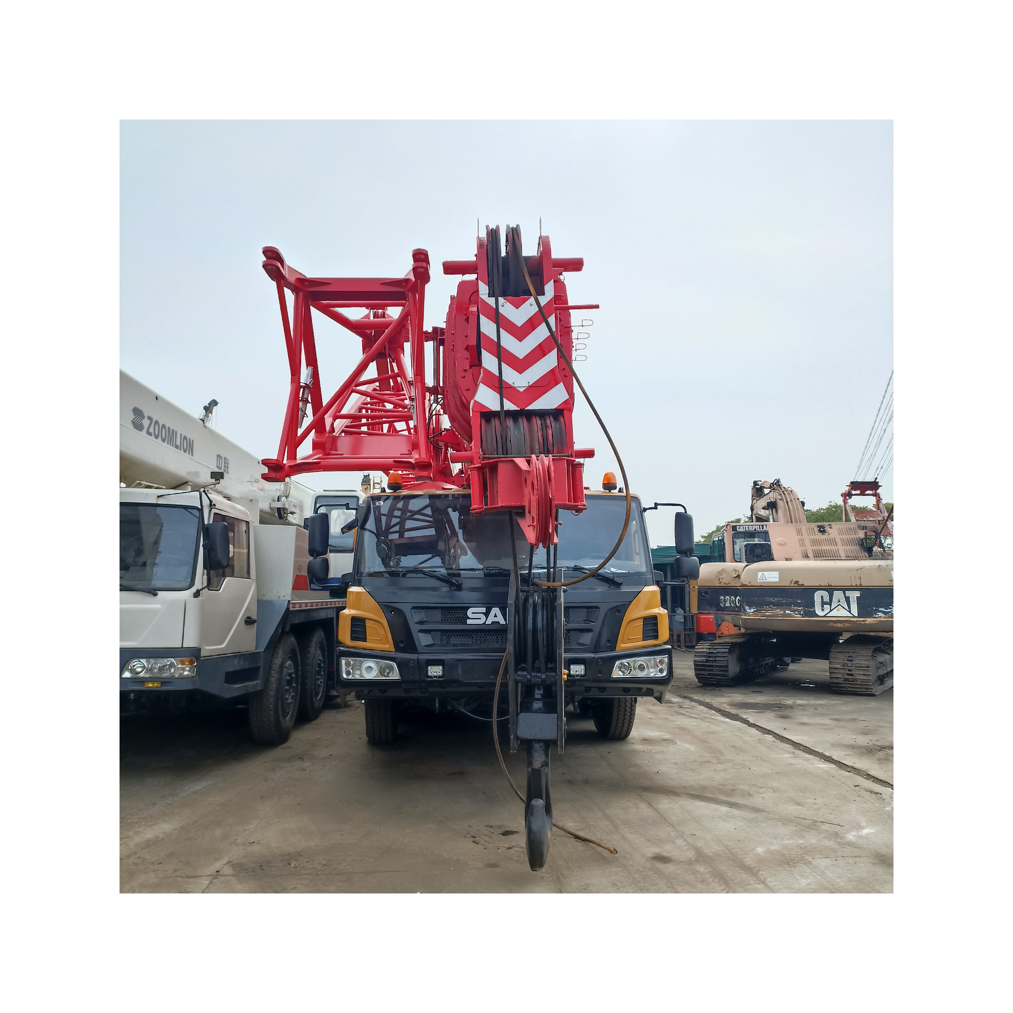 Тяжелая конструкция 100 тонн подержанный кран марки Sany STC1000T грузовик подержанный кран по конкурентной цене