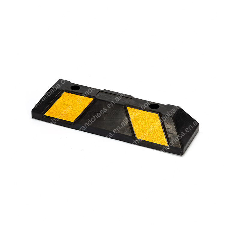 Heavy Duty Urethane Yellow Black Parking Bus Car Chock Steel Wheel Stopper