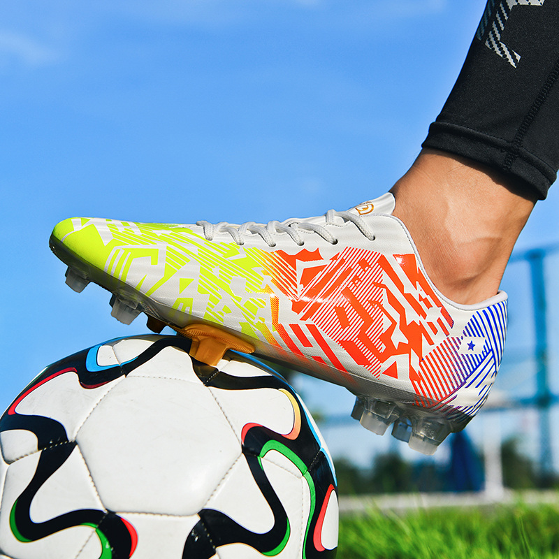 Custom Men Football High Ankle Football Shoes Women Soft Bottom Men Soccer Shoes Sos Non-Slip Shoes Training