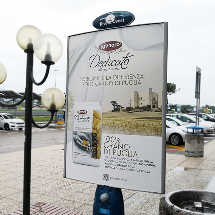 Factory price outdoor street pole poster advertising
