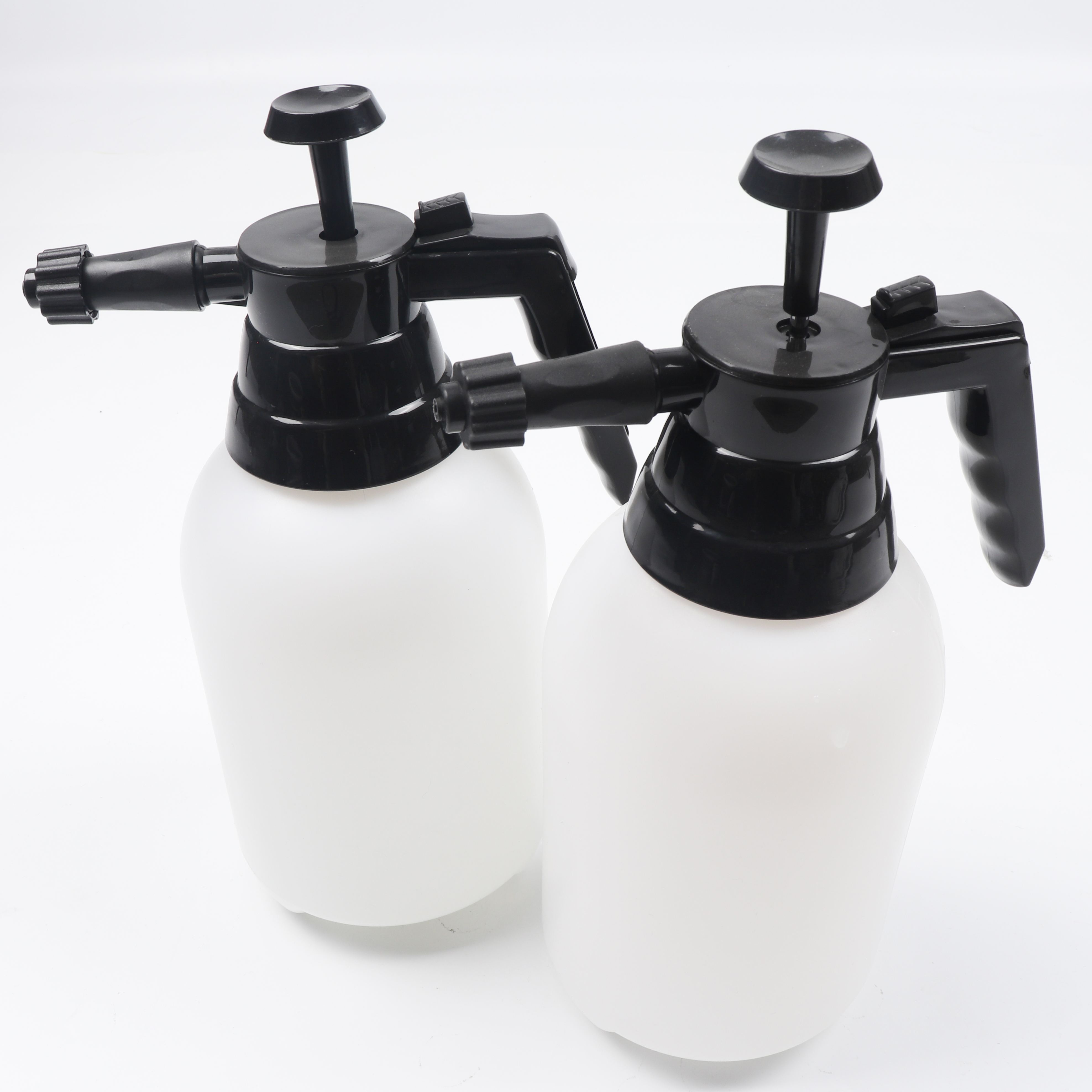 Low moq 1.5L hand pump plastic foam sprayer pressure pump for washing cars