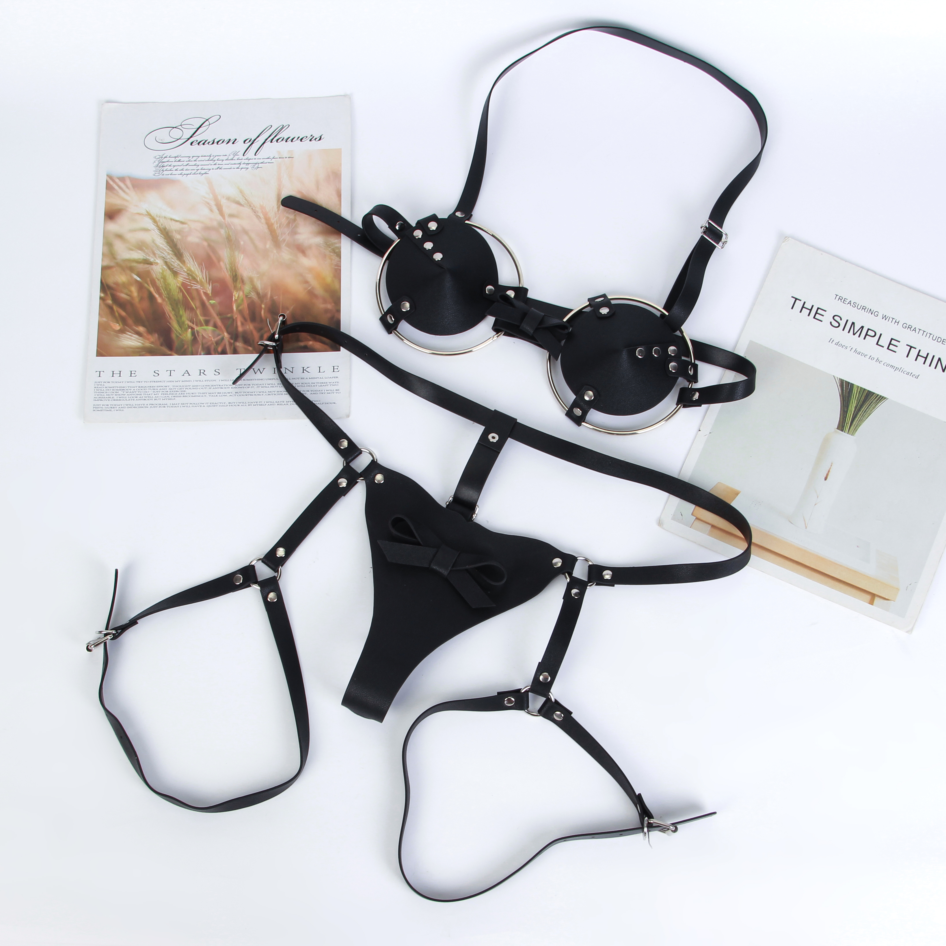 Wholesale Price Seductive PU Sexy Women Underwear Suit Belt