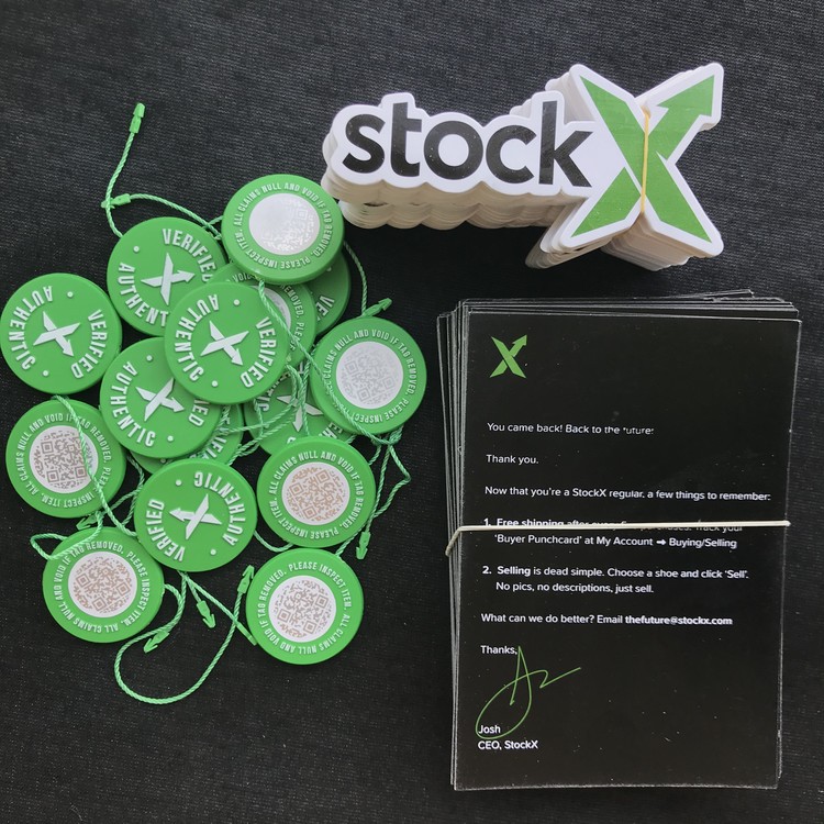 В наличии X-бирка Yeezys OG QR-код наклейки Stockx открытка зеленая круглая бирка проверенные Аутентичные аксессуары для обуви на складе X бирка