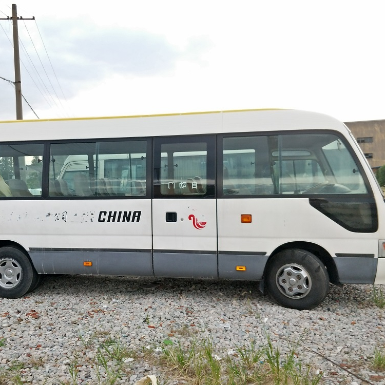 Подержанный автобус toyota coaster coach mini bus для продажи