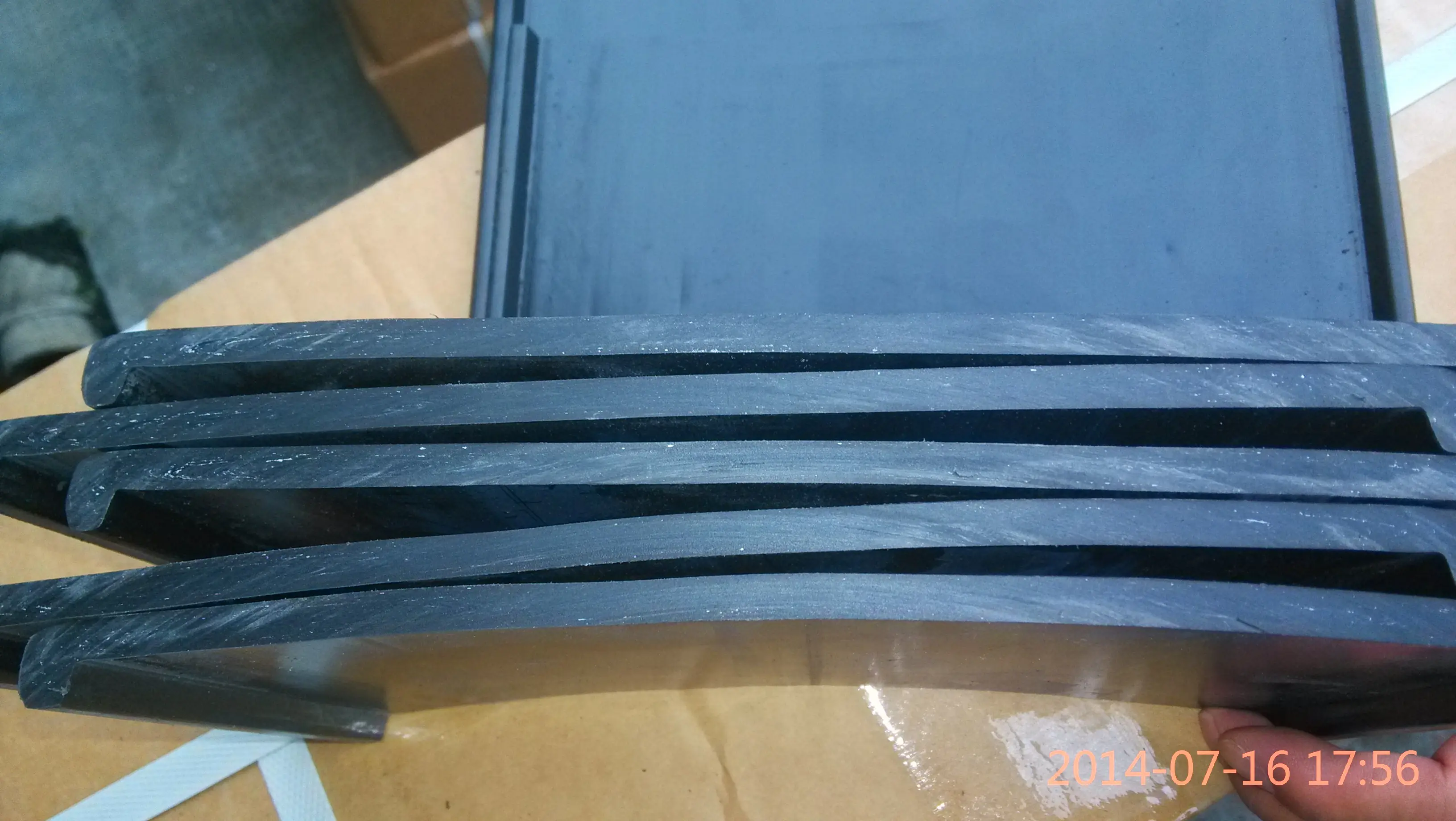 Discontinuous EVA Copolymer Rubber Pad Buffer Rubber Pad For Railway And Crane Railway