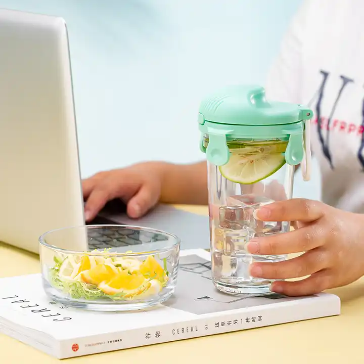 Wholesale Exquisite Glass Cup and Food Container 2 Sets Home and Office Gift Set