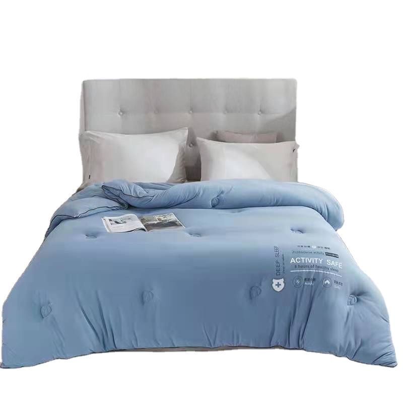 Factory Wholesale Customized Hotel Quite Solid Color Bed Quilted Overfilled Comforter for Winter Embroidery Quilt Bedding Set