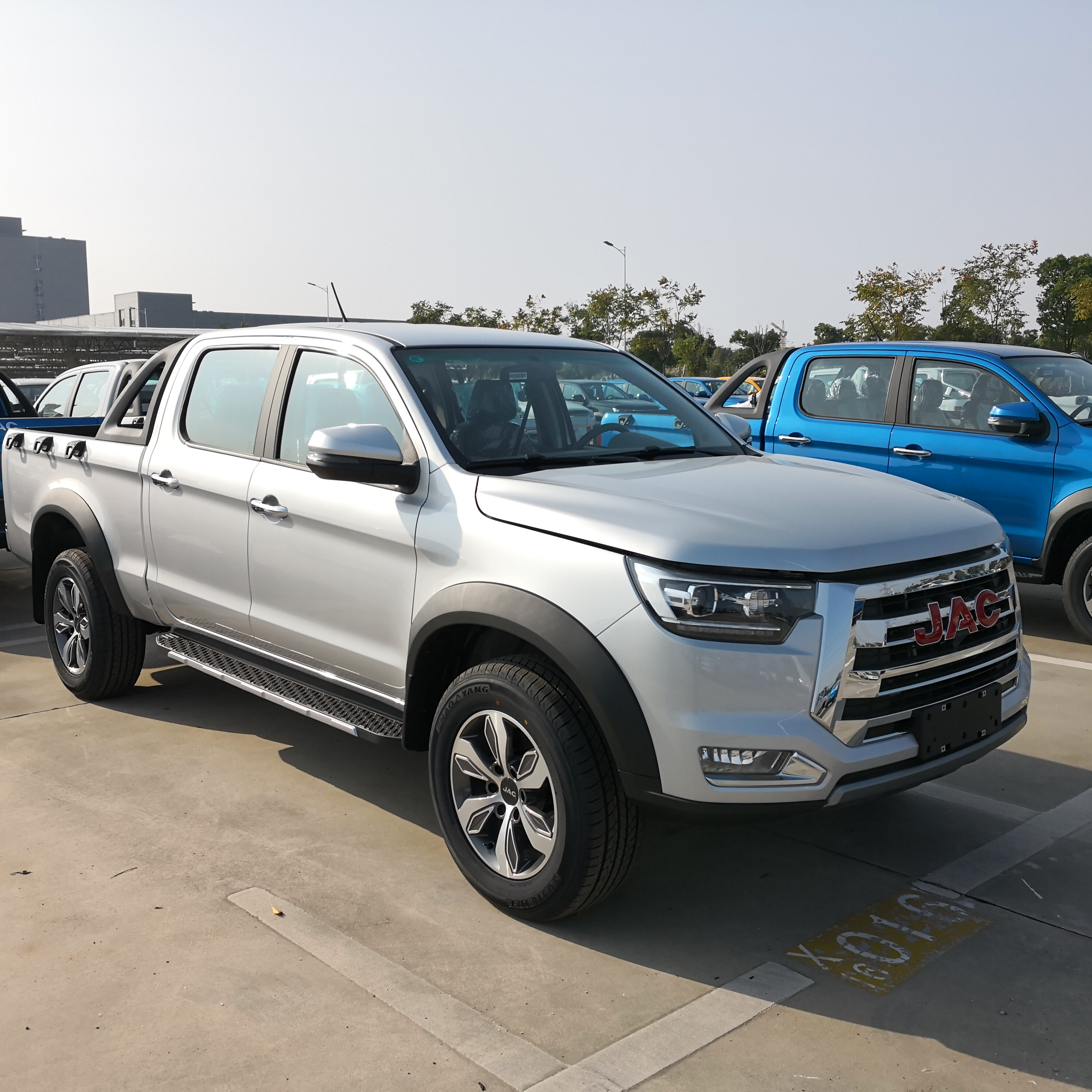 JAC 4X2 пикап грузовик двойной кабель 4x4 пикап для продажи