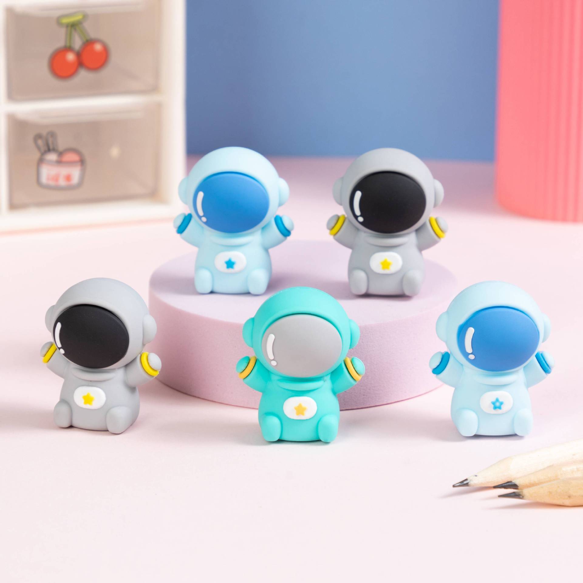 Cartoon space odyssey pencil sharpener manual mini student pencil sharpener