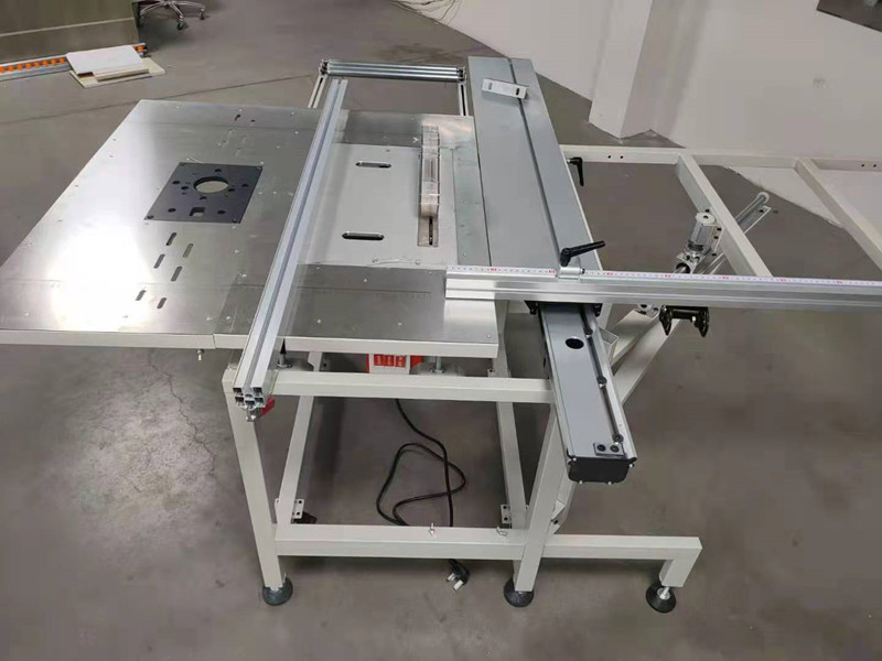 Swing arm precision sliding table saw for woodworking table saw sliding