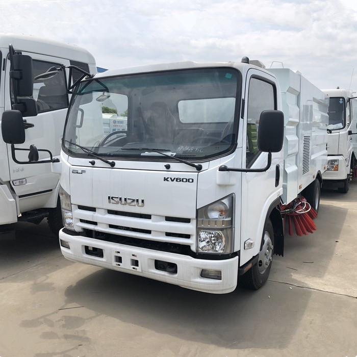 Vacuum street sweeper japan road sweeper truck for sale