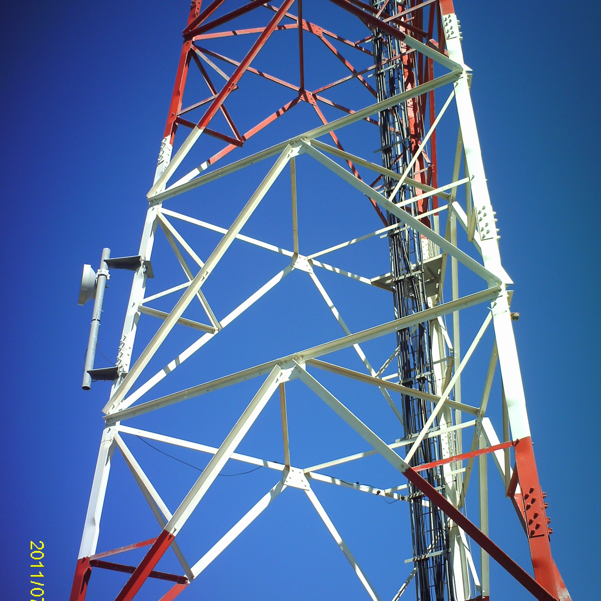 5G решетки 3 ноги оцинкованная сталь bube телекоммуникационная башня